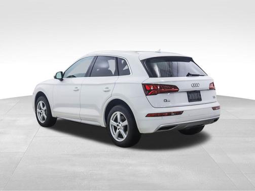 Ibis White 2018 Audi Q5 2.0T Tech Premium