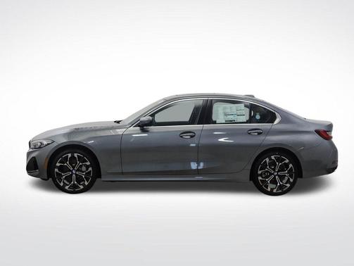 Skyscraper Grey Metallic 2026 BMW 330 xDrive