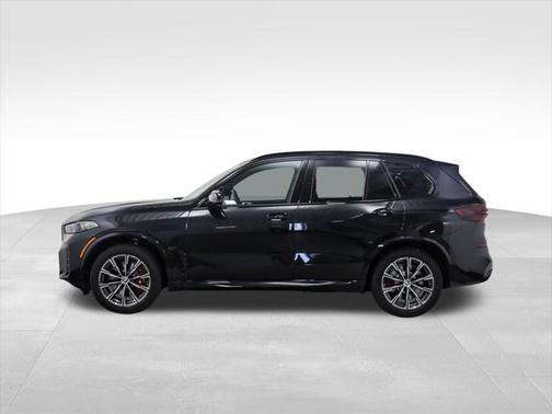 2025 BMW X5 M60i