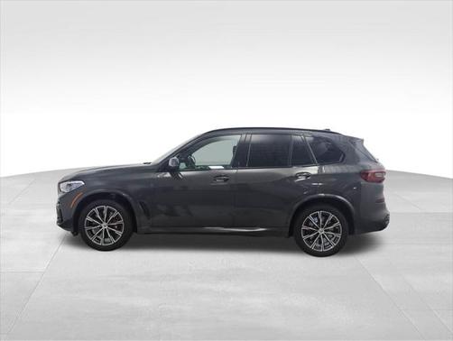 2022 BMW X5 M50i