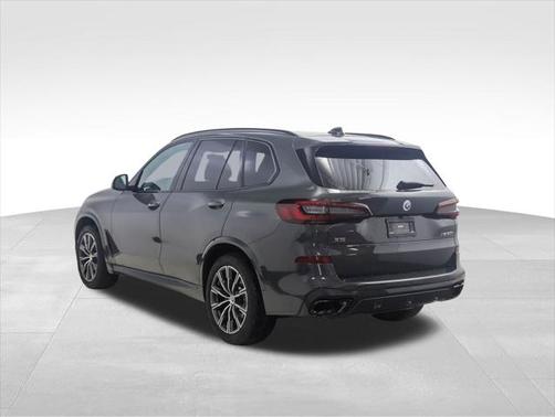 2022 BMW X5 M50i