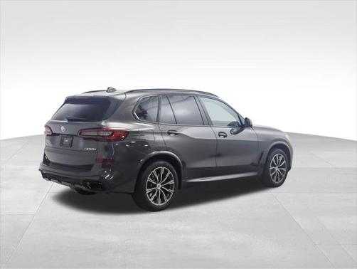 2022 BMW X5 M50i