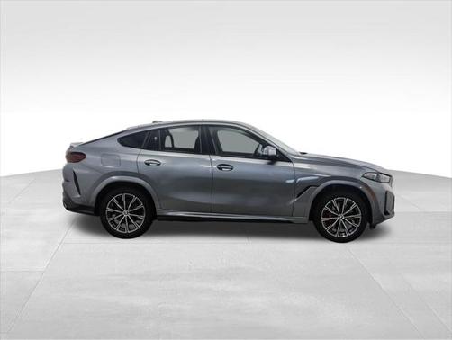 2025 BMW X6 xDrive40i