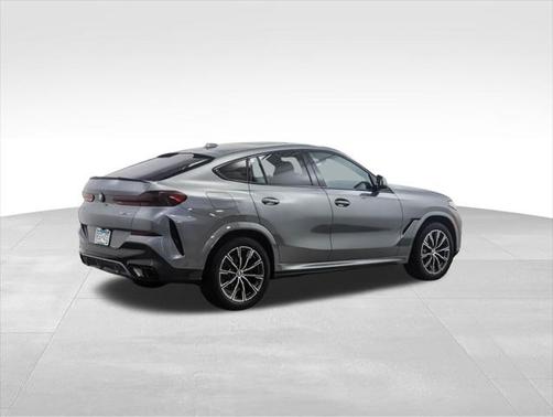 2025 BMW X6 xDrive40i