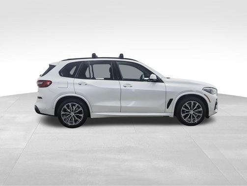 2020 BMW X5 M50i