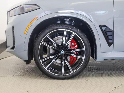 2026 BMW X5 M60i