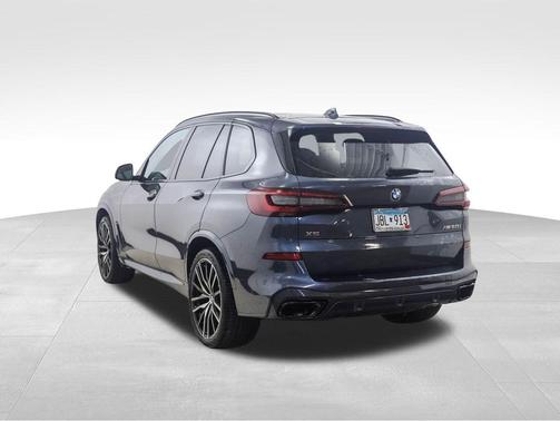 2022 BMW X5 M50i