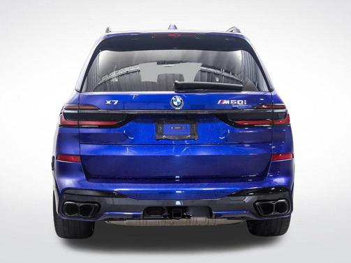 Marina Bay Blue Metallic 2024 BMW X7 M60i