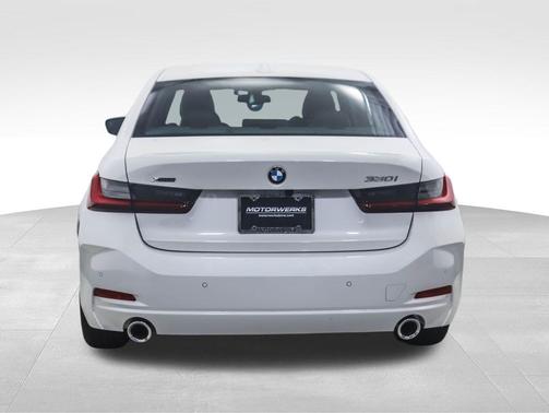 2025 BMW 330 i xDrive