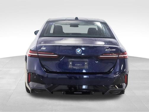2025 BMW i5 xDrive40