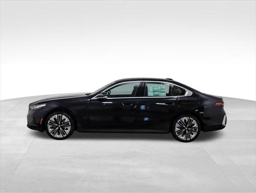 2025 BMW 530 i xDrive