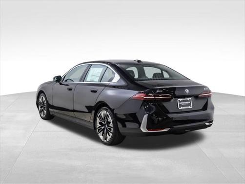 2025 BMW 530 i xDrive