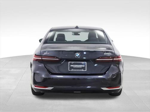 2024 BMW 530 i xDrive