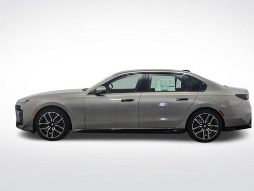 Oxide Grey Metallic 2025 BMW 760 xDrive
