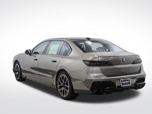 Oxide Grey Metallic 2025 BMW 760 xDrive