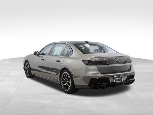 2025 BMW 760 i xDrive