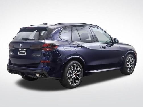 Tanzanite Blue II Metallic 2026 BMW X5 PHEV xDrive50e