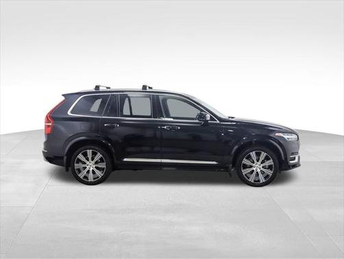 2022 Volvo XC90 T6 Inscription