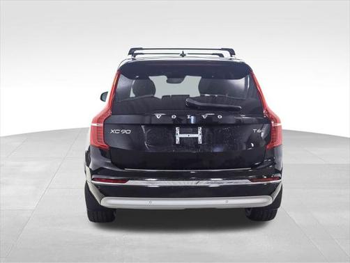 2022 Volvo XC90 T6 Inscription