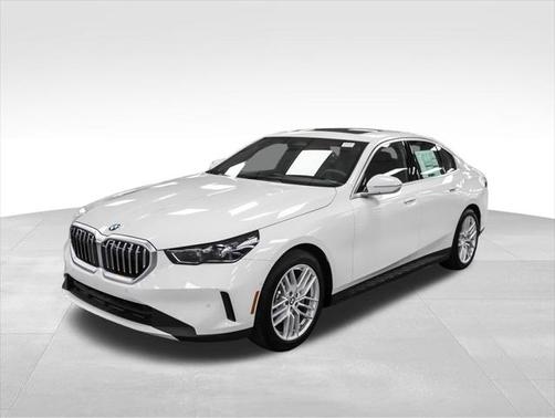 2025 BMW 530 i xDrive