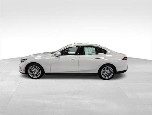 2025 BMW 530 i xDrive