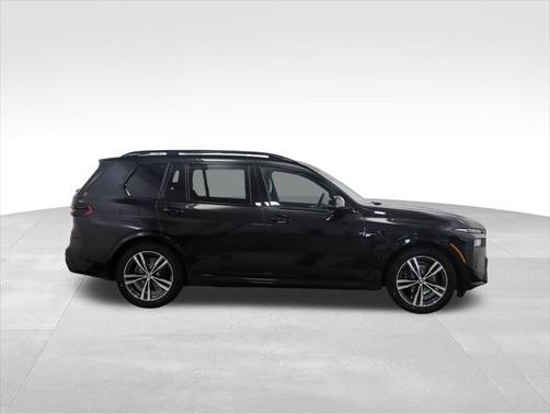 2026 BMW X7 M60i