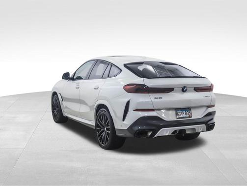 2024 BMW X6 xDrive40i