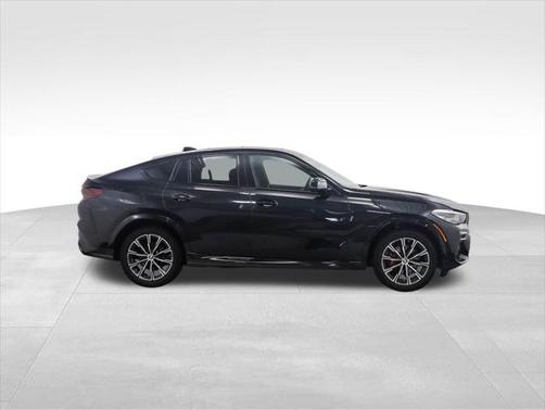 2023 BMW X6 xDrive40i