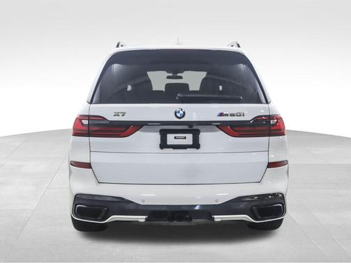 2021 BMW X7 M50i