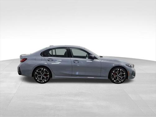 2025 BMW 330 i xDrive
