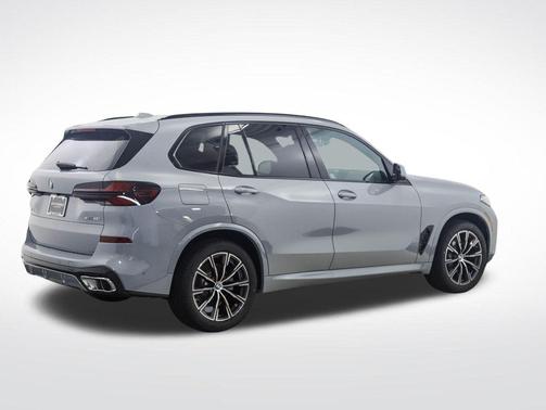Brooklyn Grey Metallic 2026 BMW X5 xDrive40i