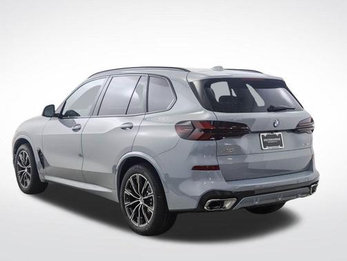 Brooklyn Grey Metallic 2026 BMW X5 xDrive40i