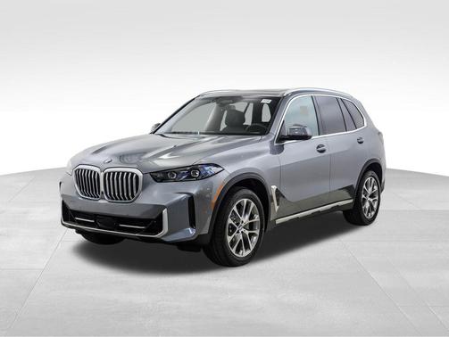 Skyscraper Grey Metallic 2026 BMW X5 xDrive40i