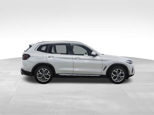 Mineral White Metallic 2023 BMW X3 xDrive30i