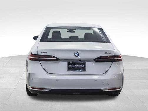 2026 BMW 530 i xDrive