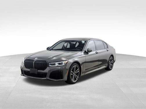 2022 BMW 740 i xDrive