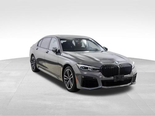 2022 BMW 740 i xDrive