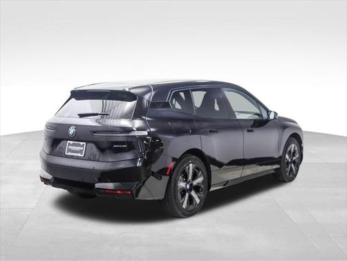 2025 BMW iX xDrive50