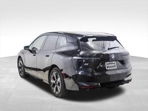 2025 BMW iX xDrive50