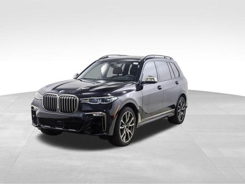 2022 BMW X7 M50i