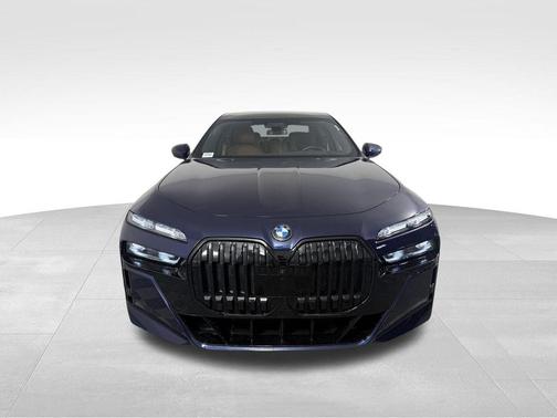 Tanzanite Blue II Metallic 2024 BMW 760 xDrive