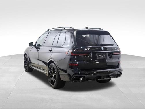 Black Sapphire Metallic 2025 BMW X7 xDrive40i