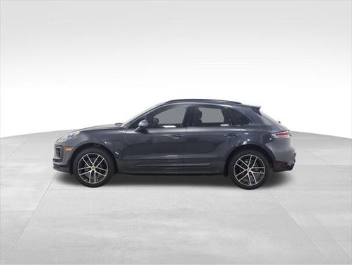 2023 Porsche Macan Base