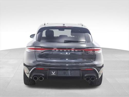 2023 Porsche Macan Base