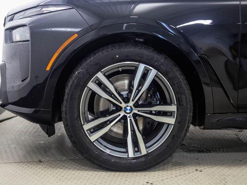 2026 BMW X7 M60i