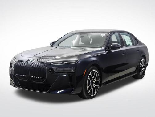 Carbon Black Metallic 2026 BMW 740 xDrive