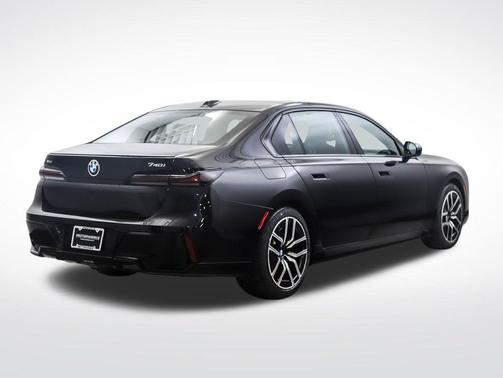 Black Sapphire Metallic 2026 BMW 740 740i xDrive