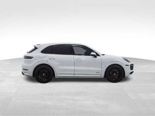 White 2022 Porsche Cayenne GTS