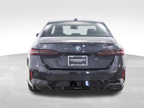 2026 BMW i5 xDrive40
