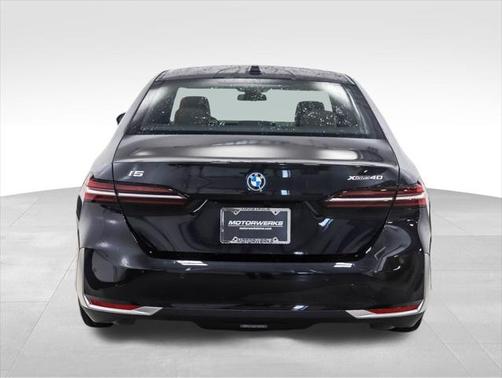 2025 BMW i5 xDrive40